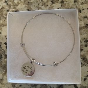 Silver Charm Bracelet "Friends Are Family We Choose"